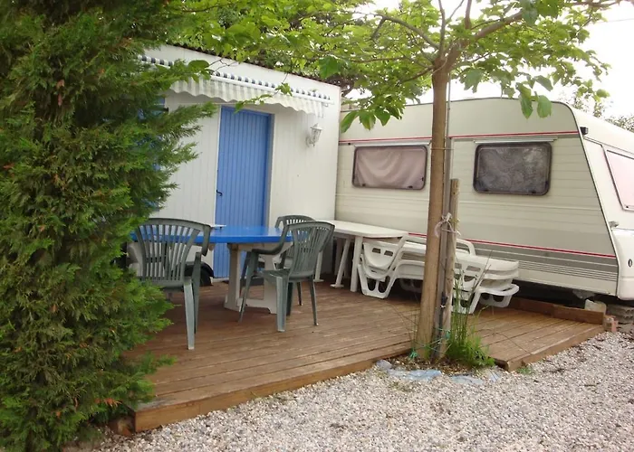 Avec Caravane Proche De La Lägenhet Saint-Nazaire (Pyrenees-Orientales)